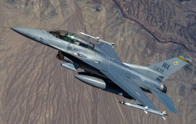 Σύγκρουση F-16 Viper με UFO πάνω από στρατιωτική βάση στην Αριζόνα, σύμφωνα με δημοσιεύματα
